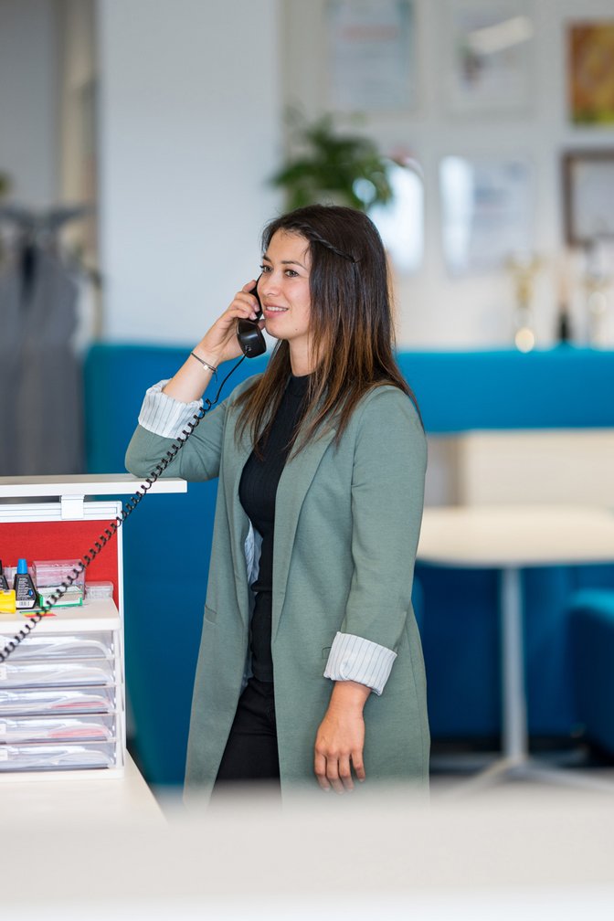 SIWA HR Managerin, Kundenkontakt und Support