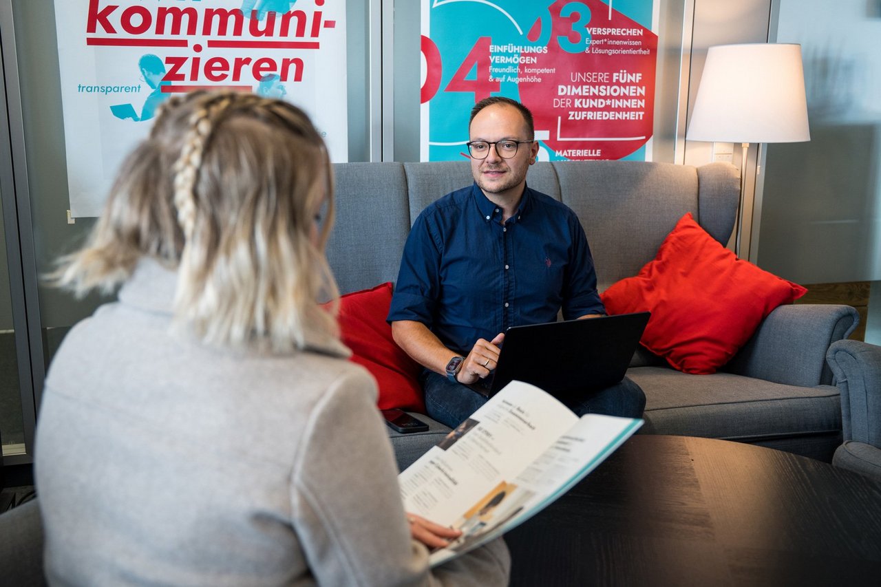 SIWA Head of Sales Benjamin und CISO Beatrice im Gespräch