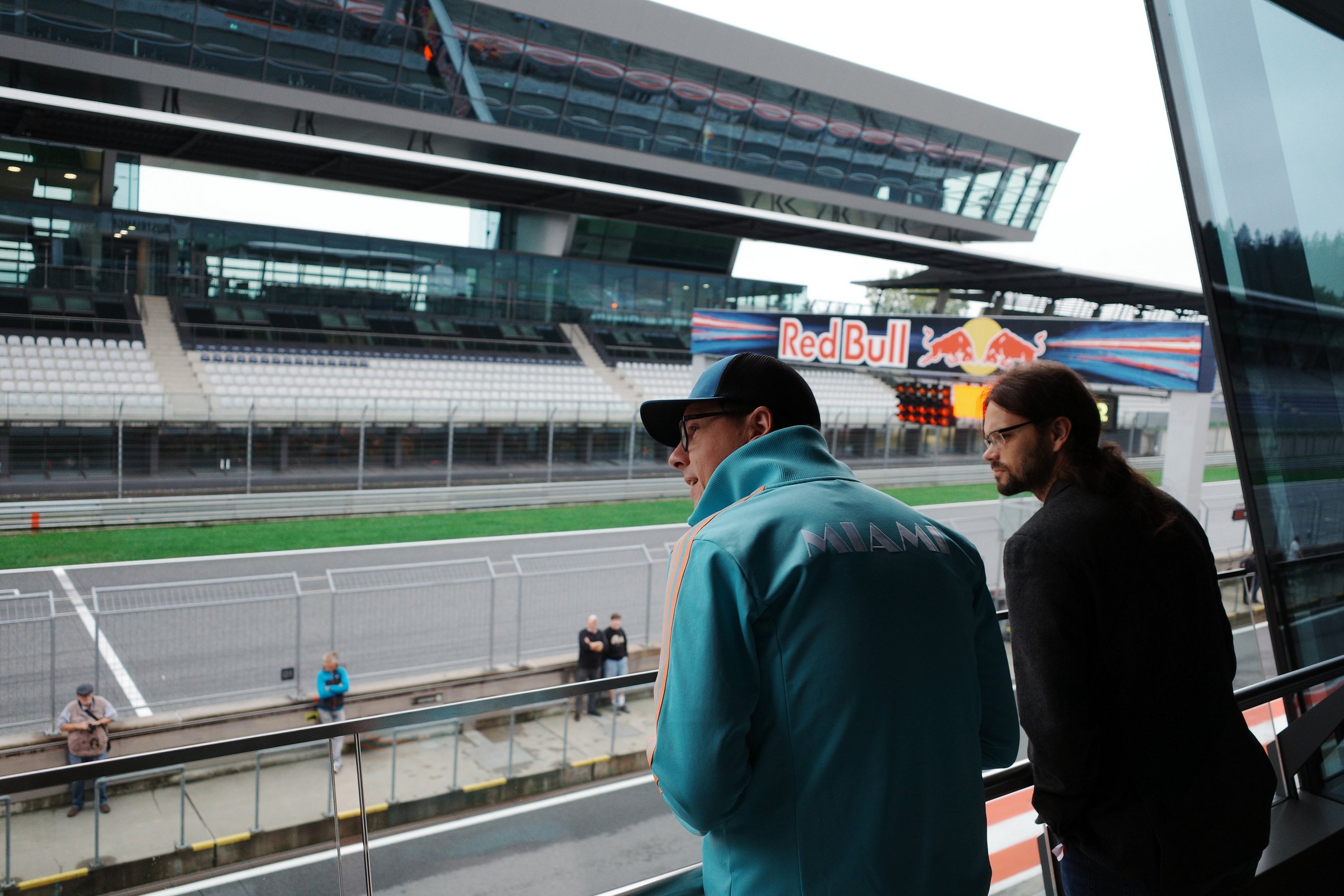 SIWA Geschäftsführer und Mitarbeiter beim Ausflug am RedBull Ring